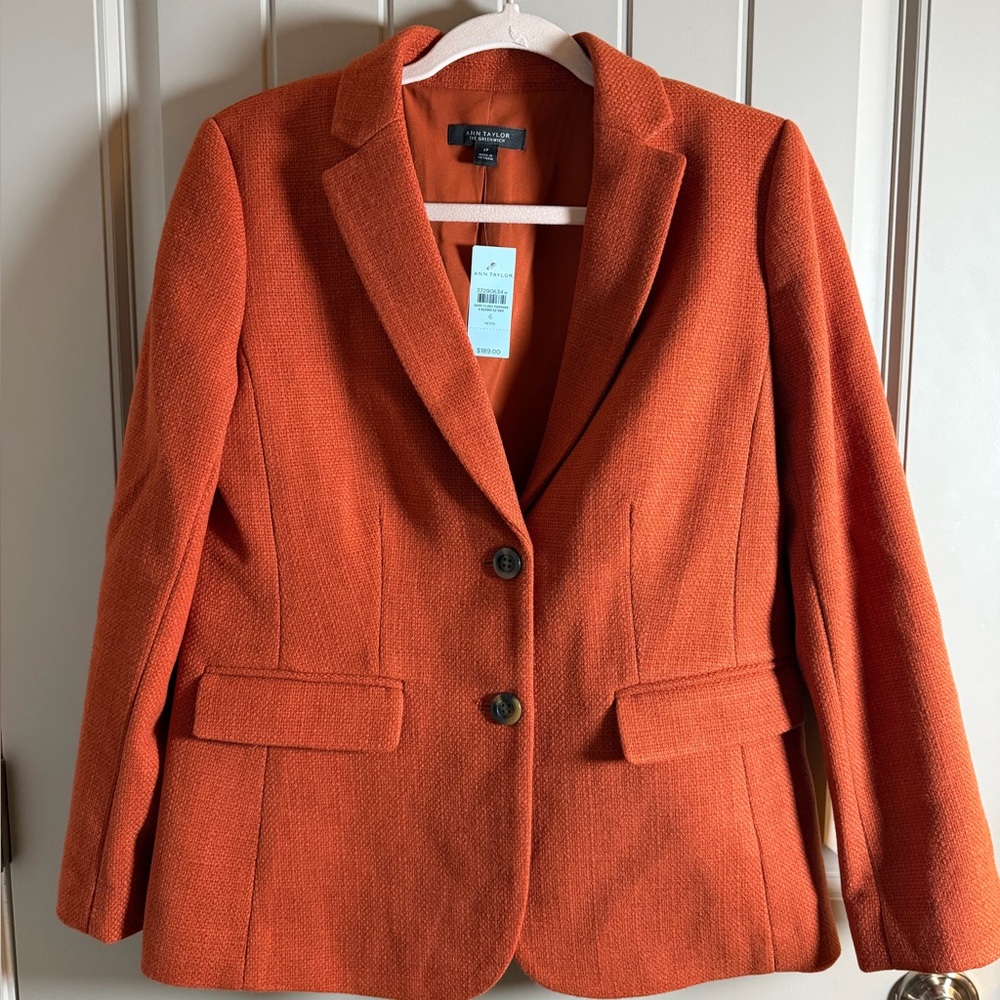 New women's Ann Taylor Rich Rust Blazer 6P